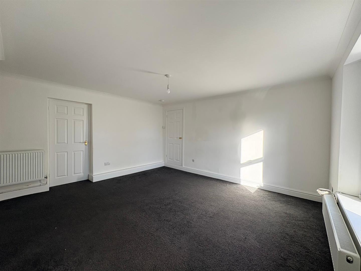 Vicarage Road, Morriston, Swansea, SA6 6DU